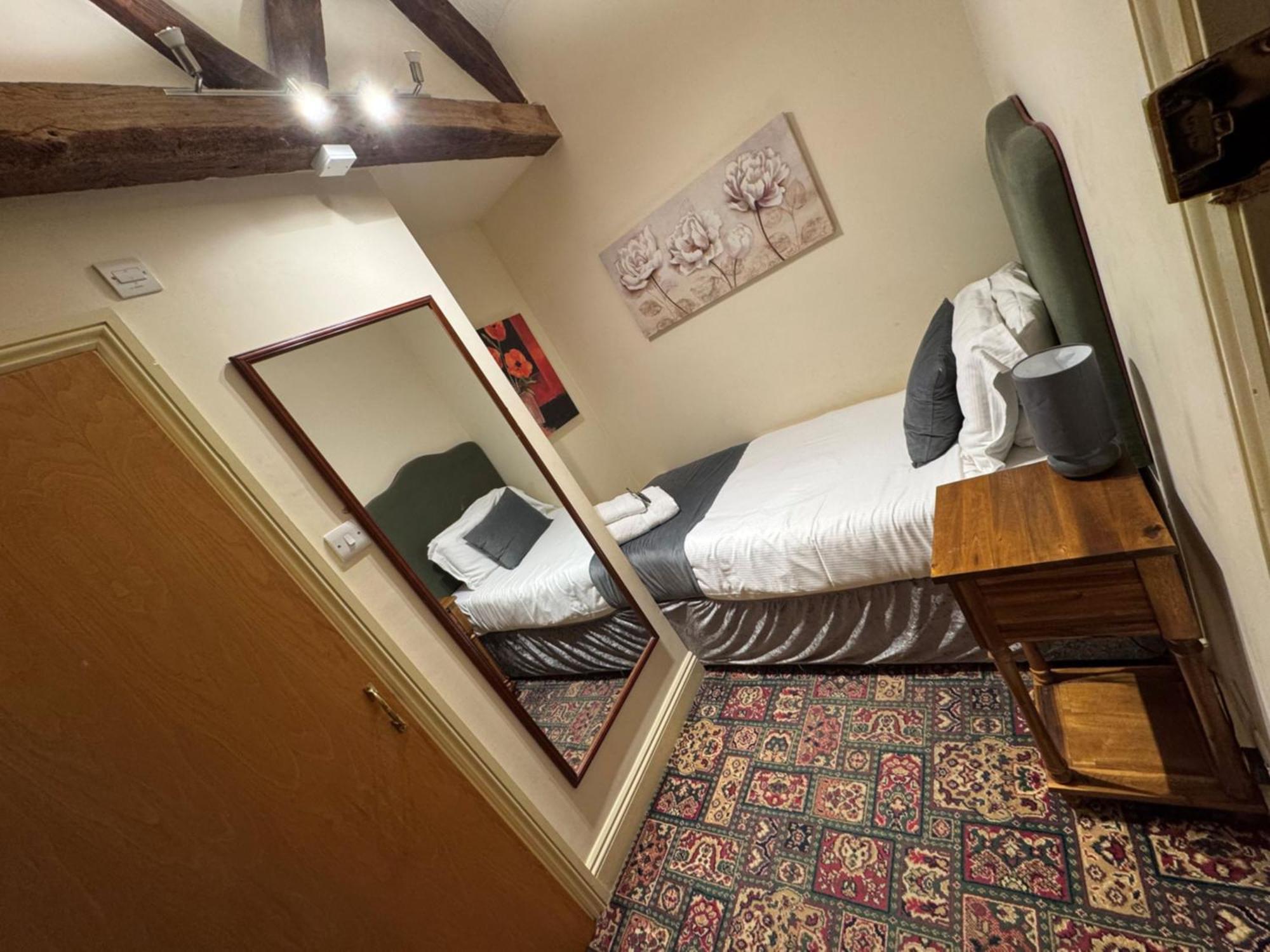 The Kings Arms Hotel Chipping Norton Oda fotoğraf